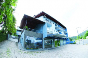 Отель Hotel Kloppel  Блуменау